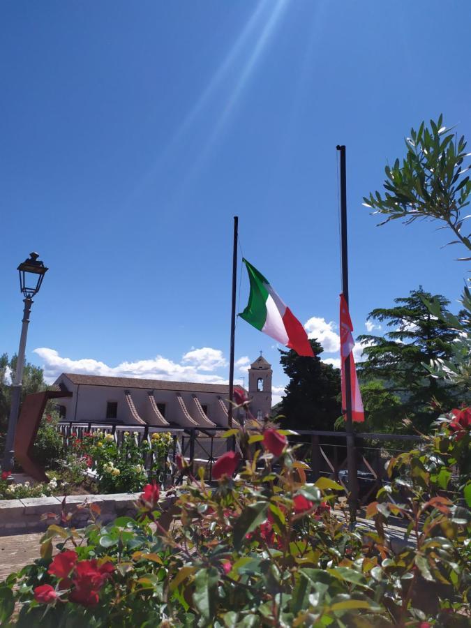 Castro dei Volsci Valle Fiorita المظهر الخارجي الصورة